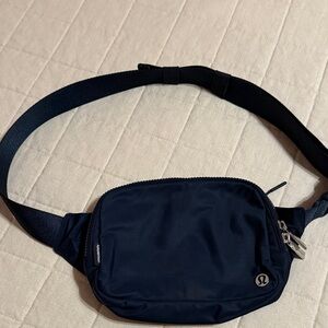 lululemon Navy Everywhere Belt Bag Large 2L